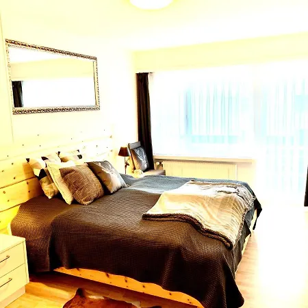 Bolgen - Close To Everything! Bolgen, Jakobshorn, Bus Stop, Train Station, Supermarket, School, Rentals, Restaurants And More! 아파트 *