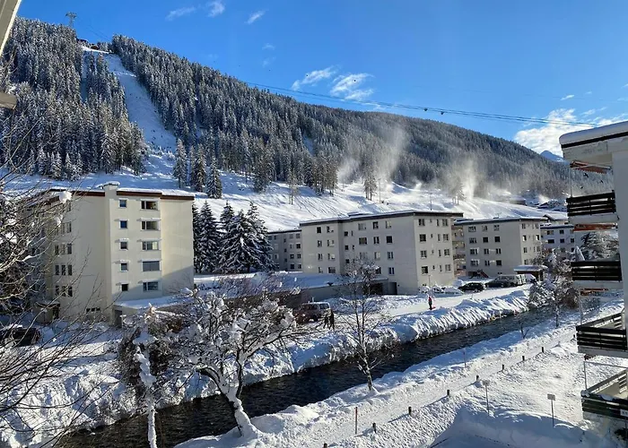 Apartamento Bolgen - Close To Everything! Bolgen, Jakobshorn, Bus Stop, Train Station, Supermarket, School, Rentals, Restaurants And More! *