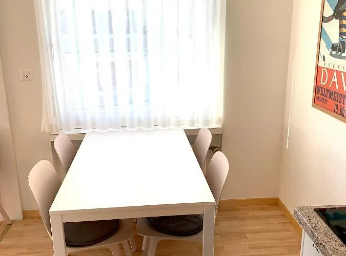 Apartamento Bolgen - Close To Everything! Bolgen, Jakobshorn, Bus Stop, Train Station, Supermarket, School, Rentals, Restaurants And More!