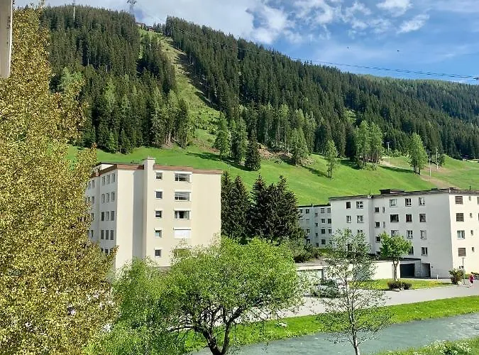 Bolgen: Jakobshorn With Amenities *