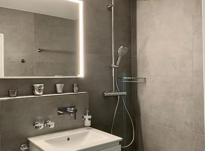 Bolgen - Close To Everything! Bolgen, Jakobshorn, Bus Stop, Train Station, Supermarket, School, Rentals, Restaurants And More! Appartement Davos