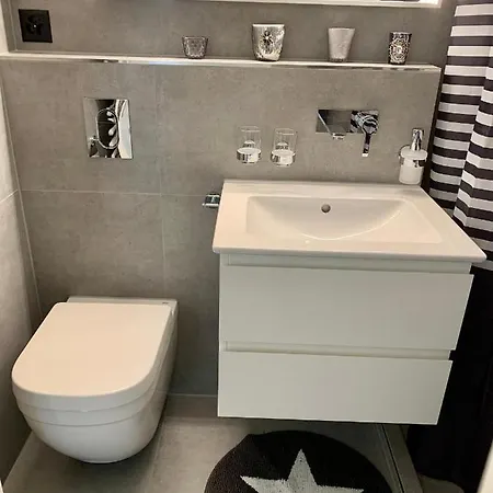 Apartamento Bolgen - Close To Everything! Bolgen, Jakobshorn, Bus Stop, Train Station, Supermarket, School, Rentals, Restaurants And More!