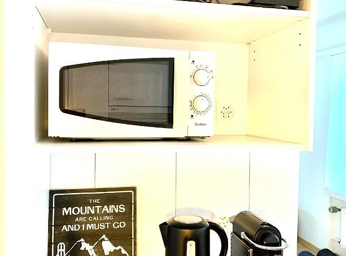 Appartement Bolgen - Close To Everything! Bolgen, Jakobshorn, Bus Stop, Train Station, Supermarket, School, Rentals, Restaurants And More!