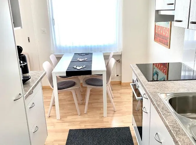 Appartement Bolgen - Close To Everything! Bolgen, Jakobshorn, Bus Stop, Train Station, Supermarket, School, Rentals, Restaurants And More! *