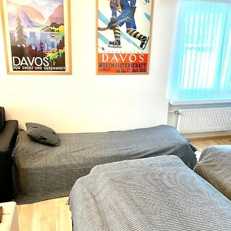 Sehr Zentral Beim Jakobshorn, Bolgen, Skischule, Skivermietung, Bahnhof, Supermarkt, Restaurants, Wifi, Netflix Und Voll Ausgestattet - Bolgen *