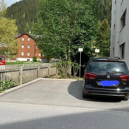 Sehr Zentral Beim Jakobshorn, Bolgen, Skischule, Skivermietung, Bahnhof, Supermarkt, Restaurants, Wifi, Netflix Und Voll Ausgestattet - Bolgen Apartment Davos